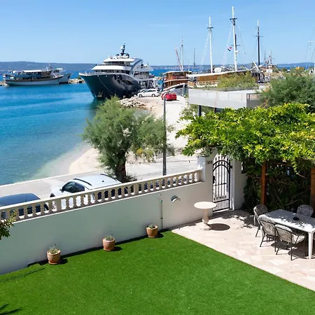 Apartment Tramontana *