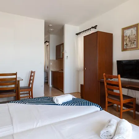 Tramontana Apartment *