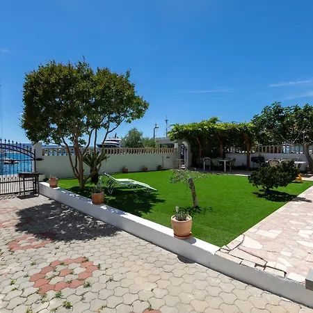 Apartment Tramontana *