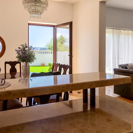 Apartment Tramontana *